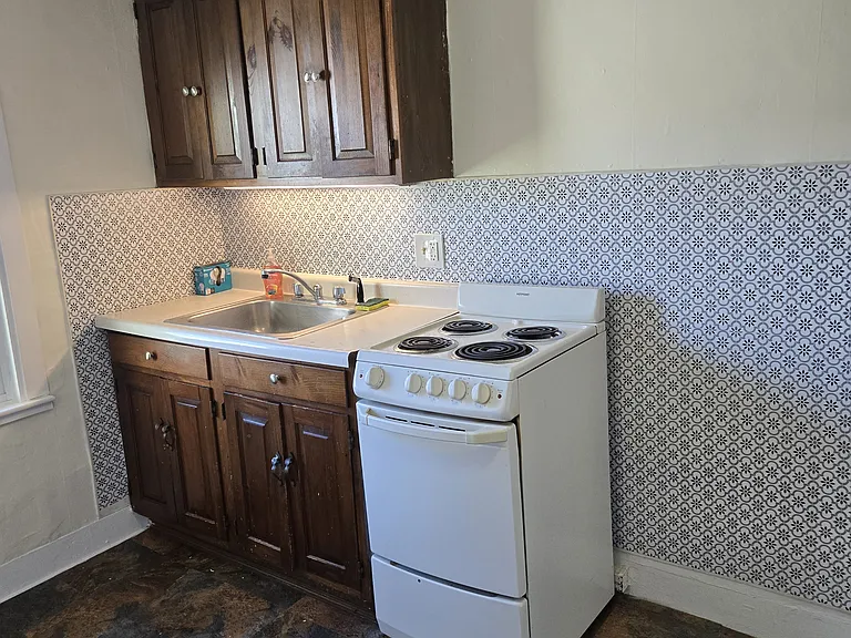 20 Hoyt Ln — Photo 6
