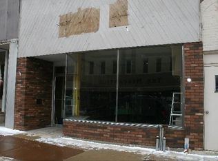 118 W Cook St, Portage, WI 53901