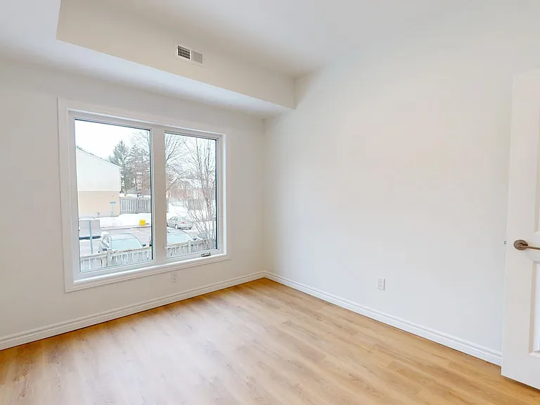 454 Pond Mills Rd #11 — Photo 8
