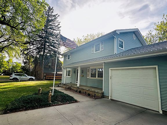 4th image of 1907 La Mesa Dr
