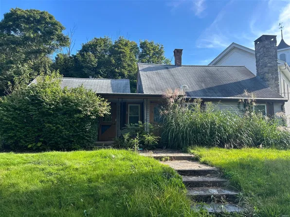 8 Ware Rd, Killingly, CT 06241
