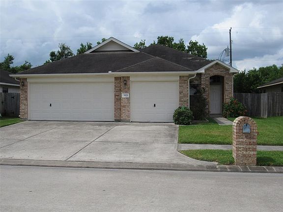 2nd image of 3323 Red Cedar Dr