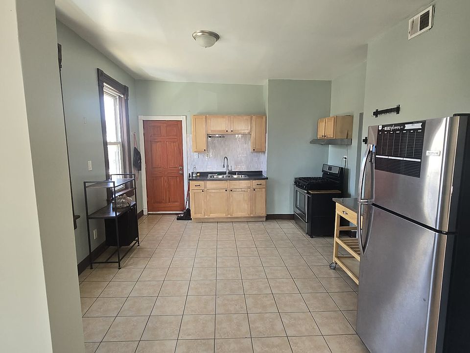 1st image of 3578 W Cortland St #2F