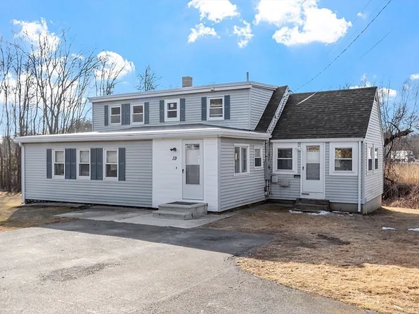 19 S Hunt Rd, Amesbury, MA 01913
