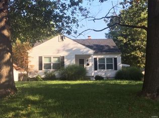 19 Lakewood Dr, Belleville, IL 62223