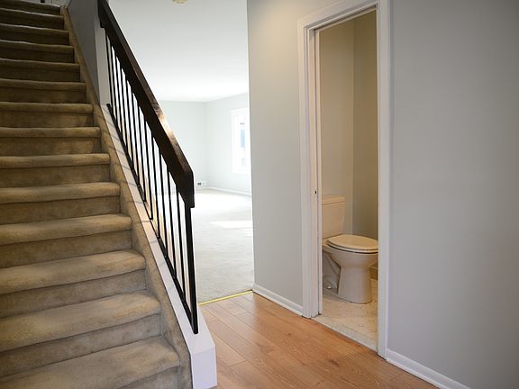 2nd image of 14 Highland Pl #C000d-4