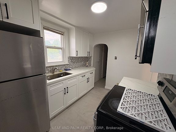 3rd image of 10766 Victoria Square Blvd