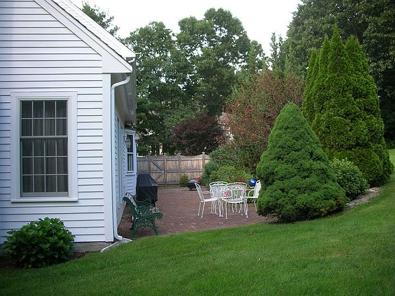 West Brick Patio and Barbaque area