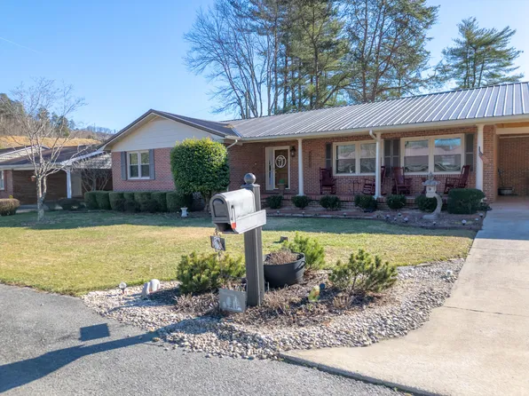 59 Lawson St, Prestonsburg, KY 41653