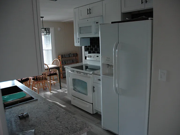 23 Kinsmen Dr — Photo 2