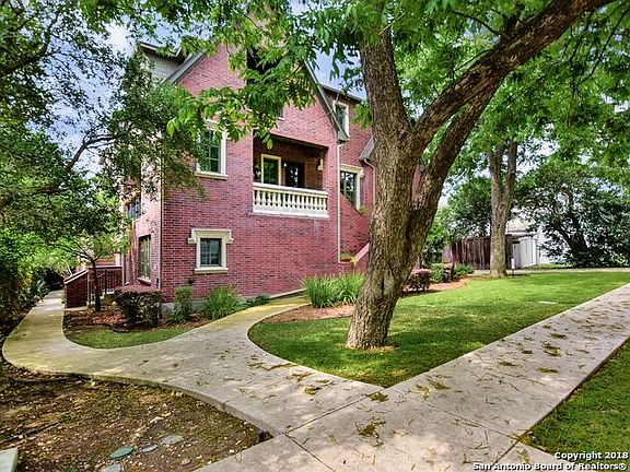 2nd image of 210 Arcadia Pl APT 3