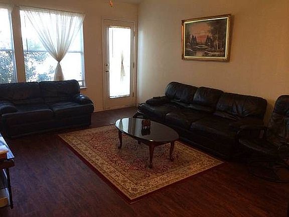 3rd image of 10509 Fosseway Dr