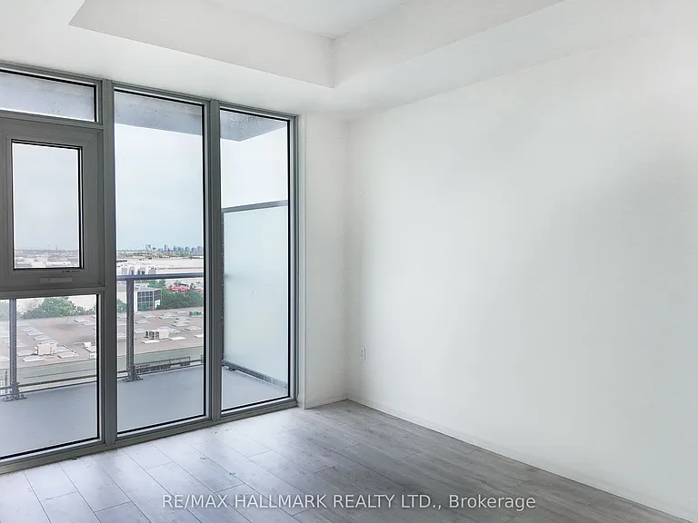 8960 Jane St #621 — Photo 9