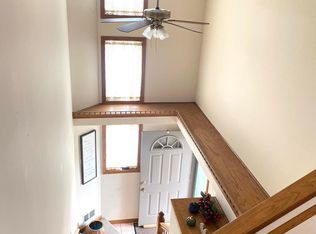 1383 Wright Dr, Crown Point, IN 46307