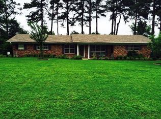 312 Hilltop Dr, Atlanta, TX 75551