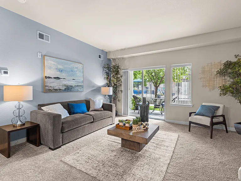 Island View Apartments — Photo 23