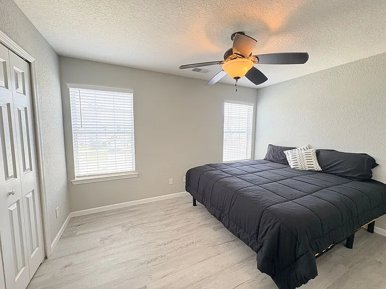 407 Lake Park Way — Photo 10