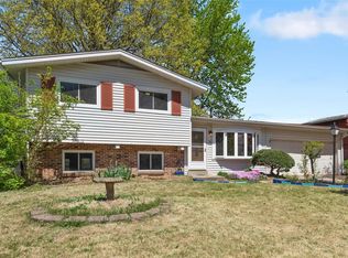 24 Trinity Ln, Florissant, MO
