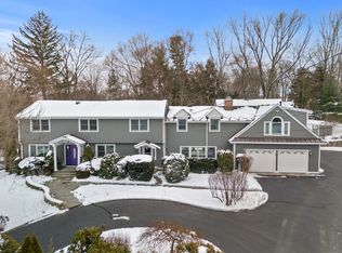 38 Tommys Ln, New Canaan, CT 06840