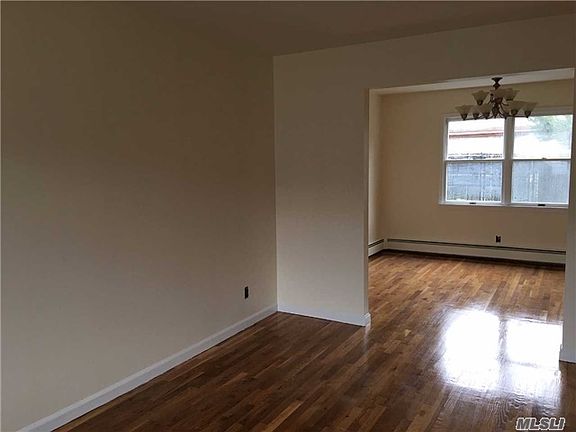 4th image of 12 Gaffney St