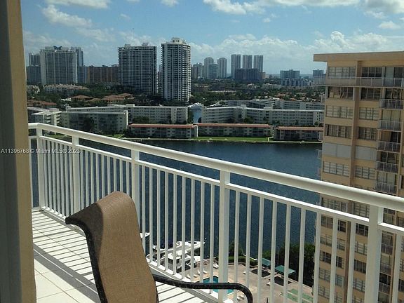 5th image of 18051 Biscayne Blvd Ph 3