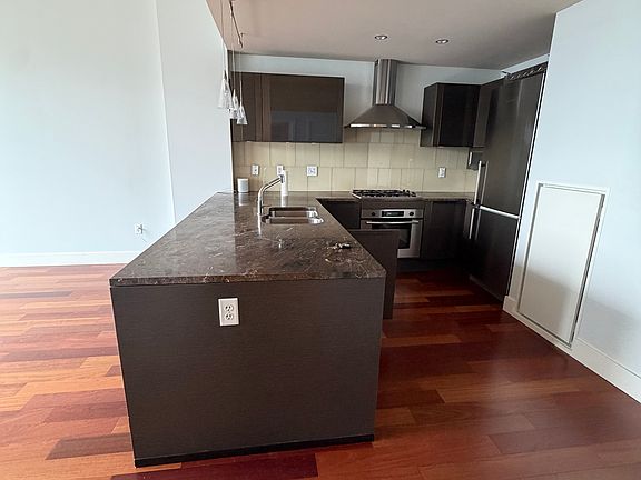 3rd image of 737 Olive Way APT 3301