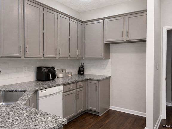 4th image of 1537 Worthing Rd