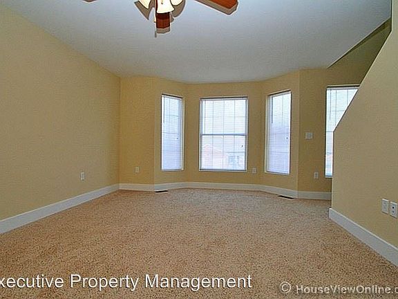 3rd image of 2303 Garrett Ln APT C