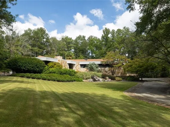 3905 Parian Ridge Rd, Atlanta, GA 30327