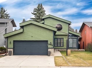 2608 W Deer Side Dr SE, Calgary, AB T2J 6A3