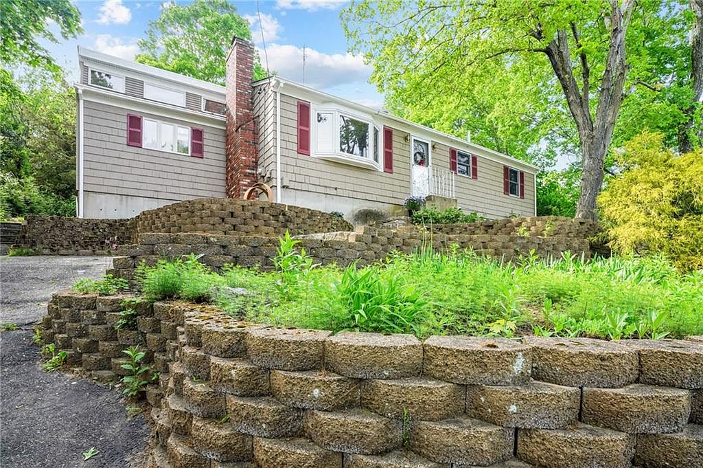 27 Royal Ave, Cranston, RI 02920 Zillow