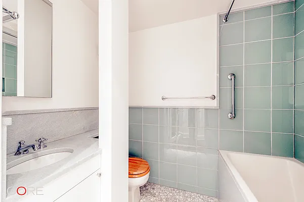 Rented by CORE | media 13