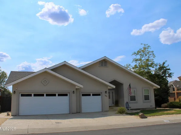 763 Divot Dr, Fernley, NV 89408