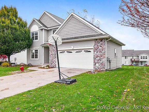 3rd image of 10976 Thornberry Way