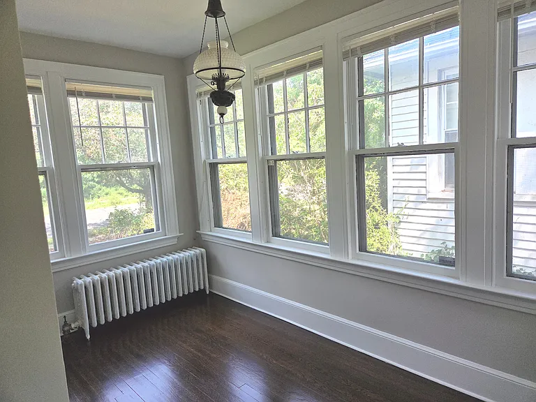 310 Putnam Ave — Photo 7