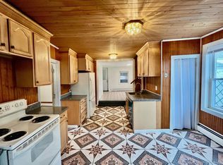 45 4th St #2, Auburn, ME 04210