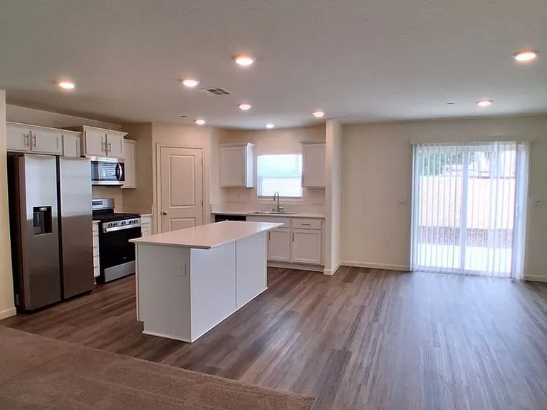 1646 Concord Ave — Photo 6