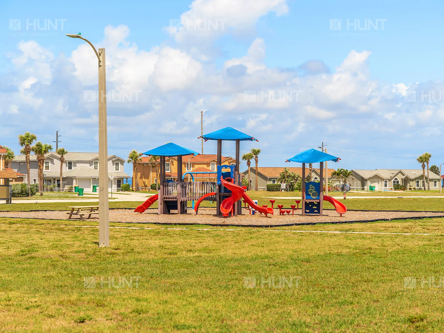 3 bed, 2.5 bath, 1244 sqft, $2,300 — Photo 4
