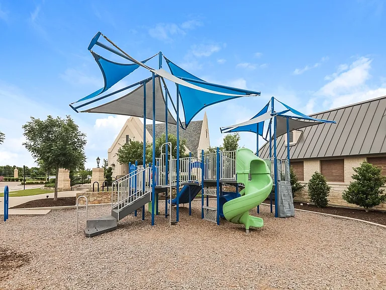 2852 Holland Ct — Photo 38