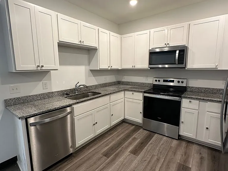 The Eastview — Photo 24