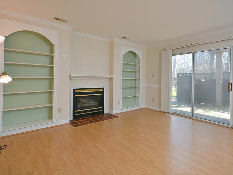 425 Summerwalk Cir — Photo 7