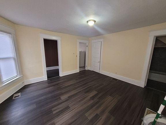 3rd image of 555 E Wheeling St #1