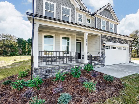 These photos are representative of this floor plan, but all options may not be available in every co