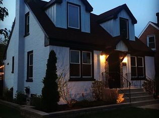 9446 Henrietta Ave, Brookfield, IL 60513