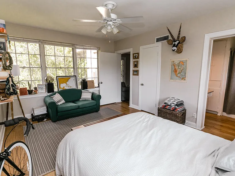 3506 Enfield Rd #201 — Photo 3