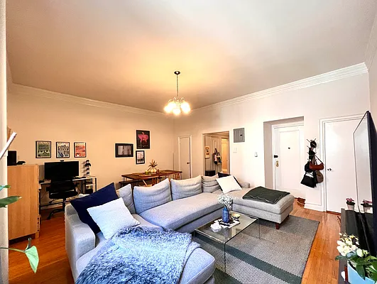 Rented by Compass | media 3