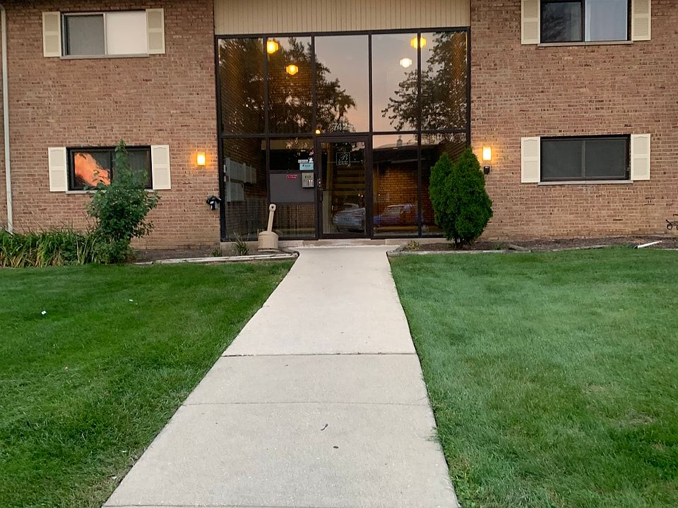 1st image of 7425 Brookdale Dr #2-103