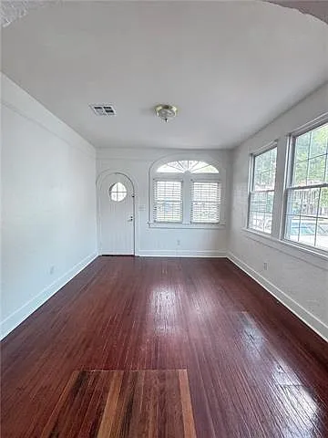 1221 Poland Ave — Photo 3