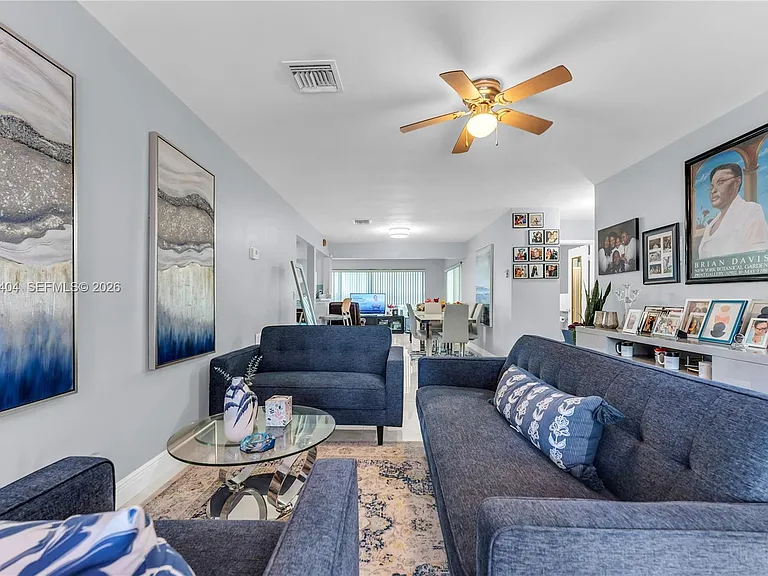 1019 S 29th Ave — Photo 8