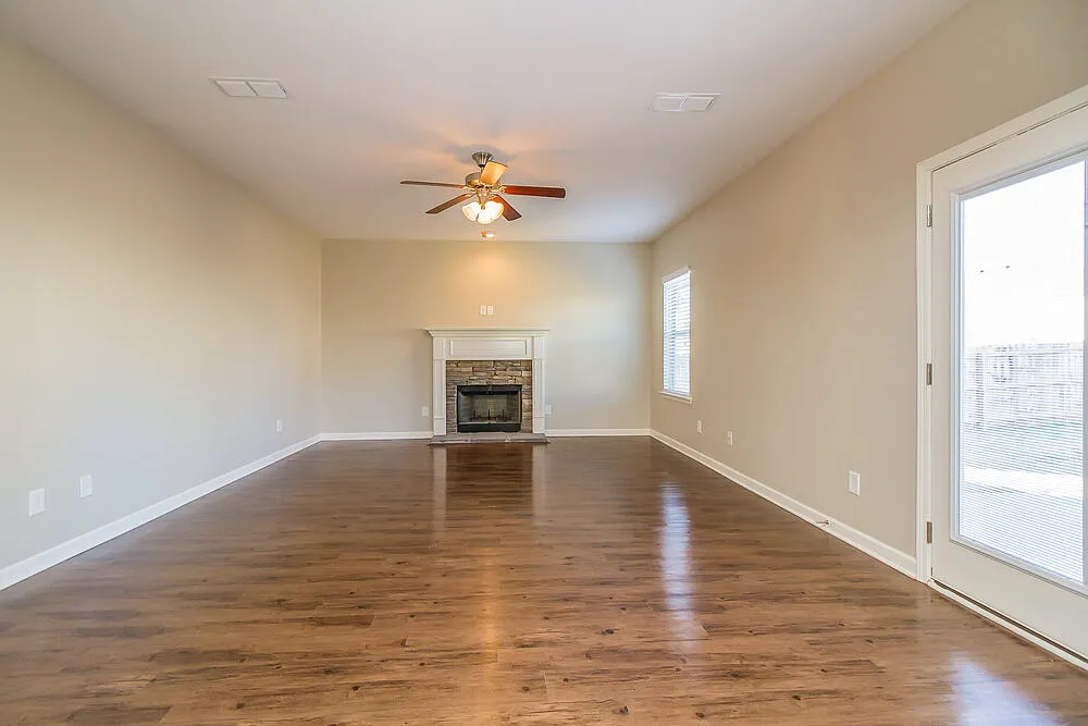 Building Photo - 8005 Lakota Ct